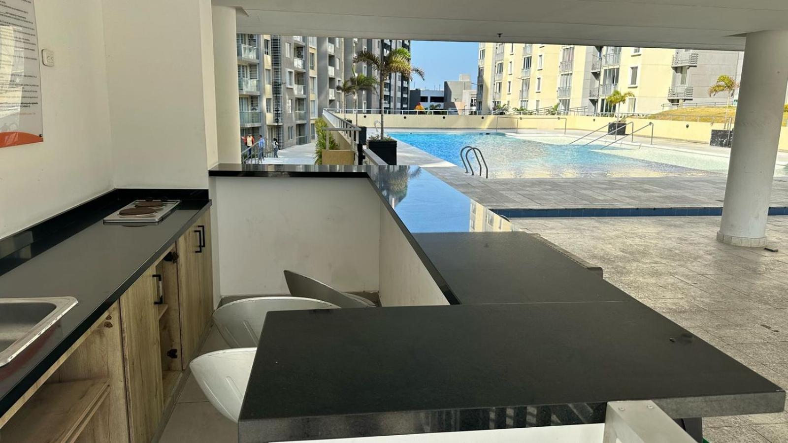 Pardela Alameda Del Rio Apartment